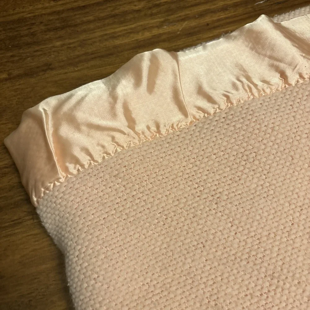 VTG Pink‎ Waffle Weave Acrylic Blanket Satin Trim Full 68